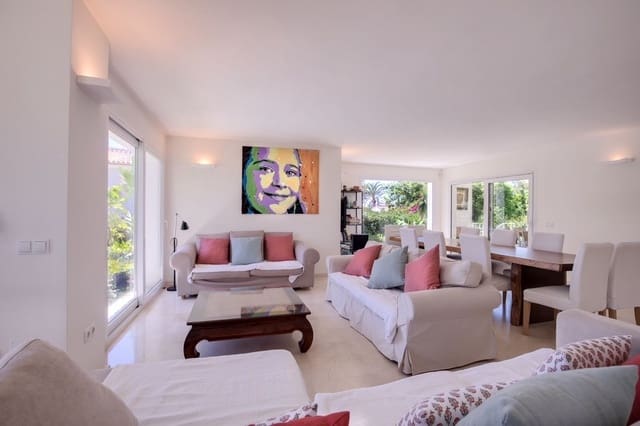 Chalet de 3 habitaciones en Marbesa, Marbella en alquiler con piscina garaje - 5.500 € (Ref: 9628075)