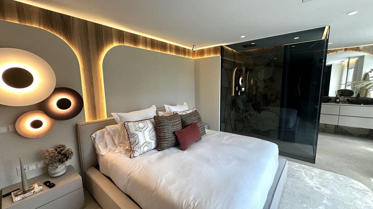 Apartamento de 3 habitaciones en Los Monteros en venta con piscina garaje - 2.450.000 € (Ref: 9628076)