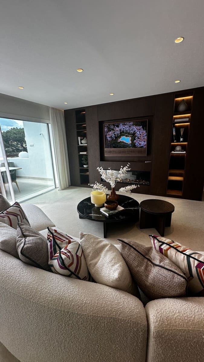 Apartamento de 3 habitaciones en Los Monteros en venta con piscina garaje - 2.450.000 € (Ref: 9628076)