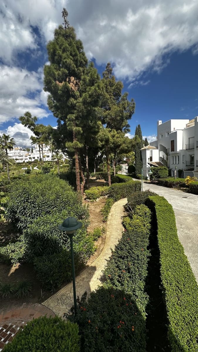 Apartamento de 3 habitaciones en Los Monteros en venta con piscina garaje - 2.450.000 € (Ref: 9628076)