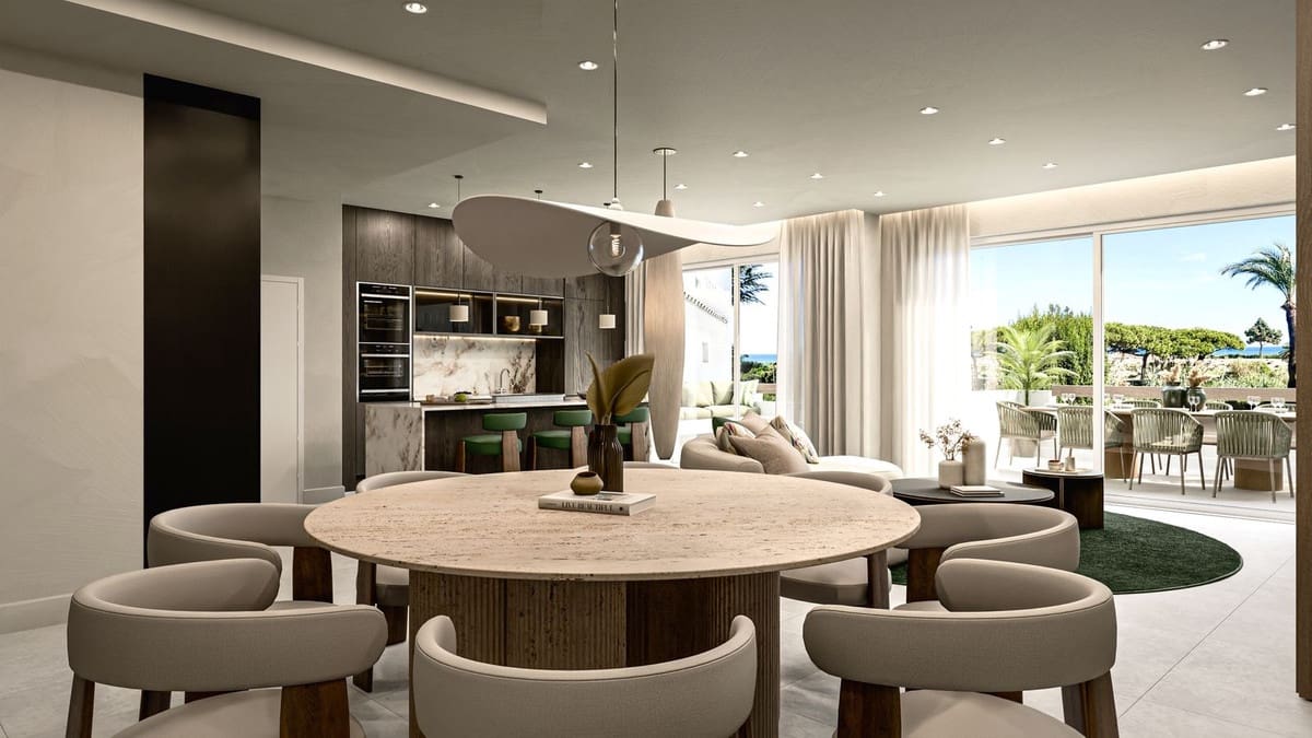 Apartamento de 3 habitaciones en Los Monteros en venta con piscina garaje - 2.450.000 € (Ref: 9628076)