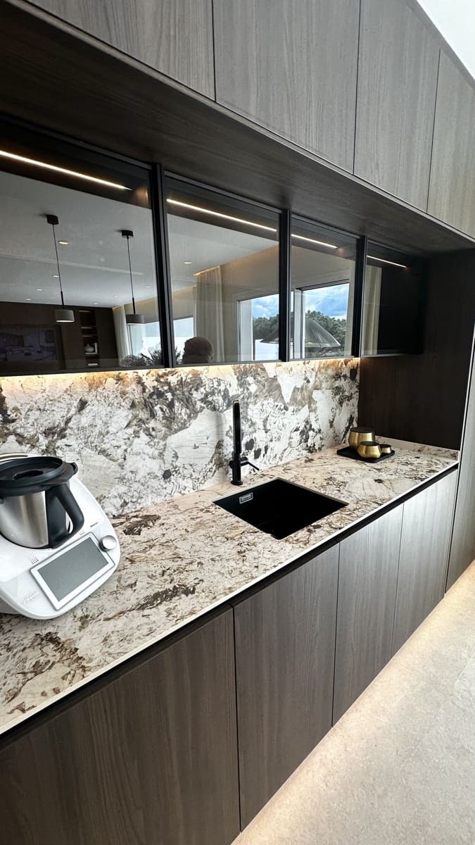 3 soverom Leilighet til salgs i Los Monteros med svømmebasseng garasje - € 2 450 000 (Ref: 9628076)