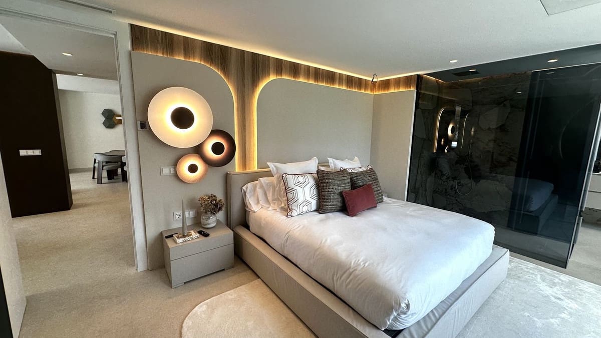 3 soverom Leilighet til salgs i Los Monteros med svømmebasseng garasje - € 2 450 000 (Ref: 9628076)