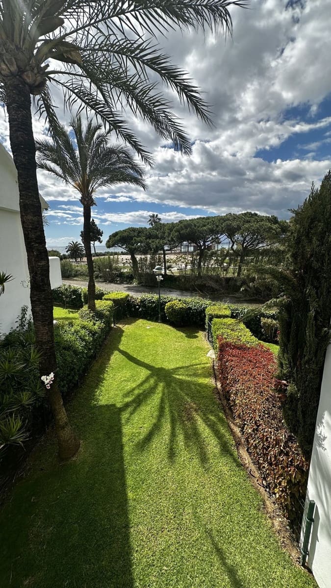 3 soverom Leilighet til salgs i Los Monteros med svømmebasseng garasje - € 2 450 000 (Ref: 9628076)