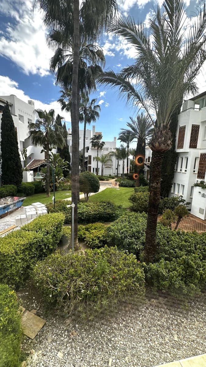 3 soverom Leilighet til salgs i Los Monteros med svømmebasseng garasje - € 2 450 000 (Ref: 9628076)