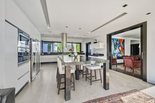 6 slaapkamer Villa te koop in Guadalmina Baja, Marbella met zwembad garage - € 5.900.000 (Ref: 9628077)