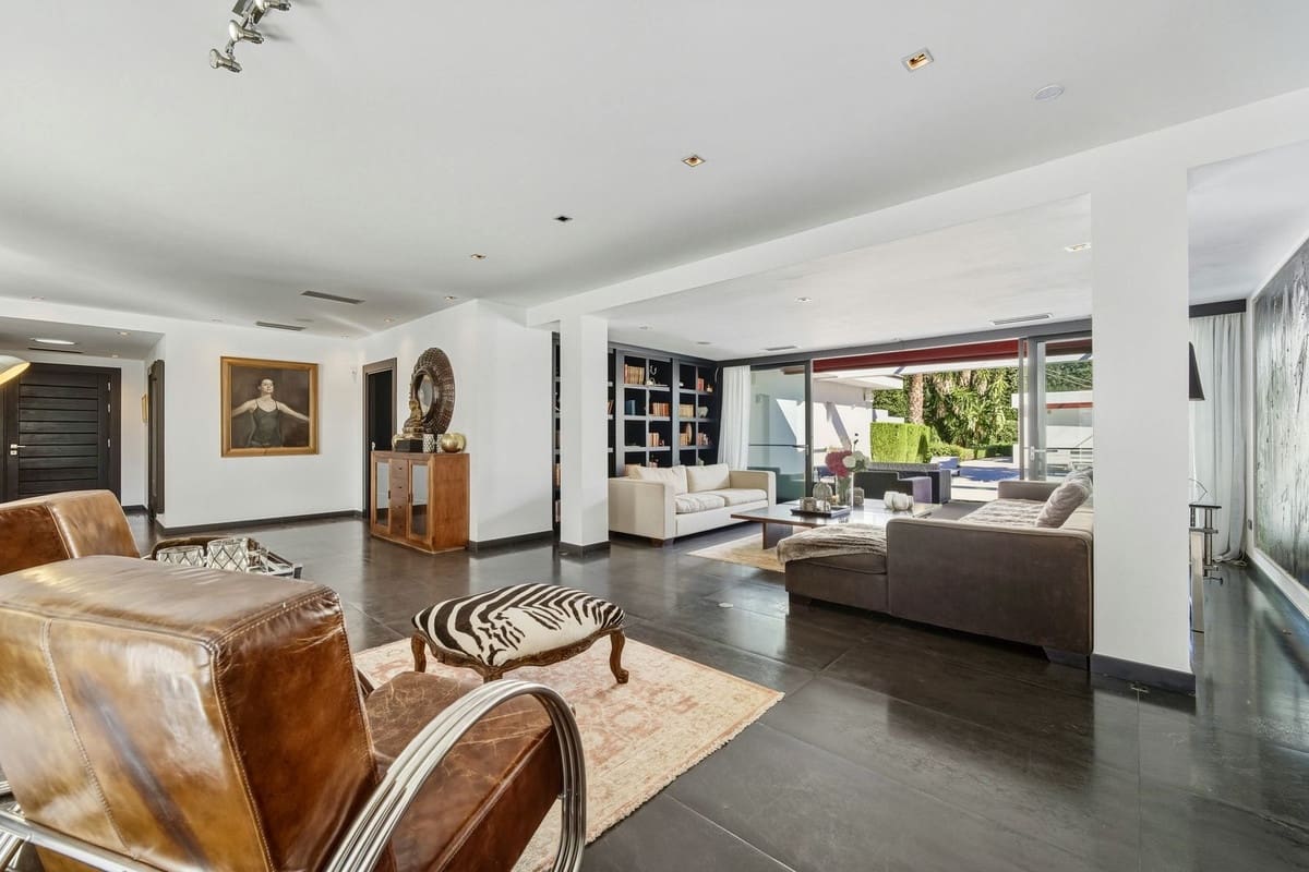 6 slaapkamer Villa te koop in Guadalmina met zwembad garage - € 5.900.000 (Ref: 9628077)