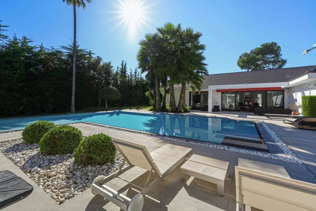 6 slaapkamer Villa te koop in Guadalmina met zwembad garage - € 5.900.000 (Ref: 9628077)