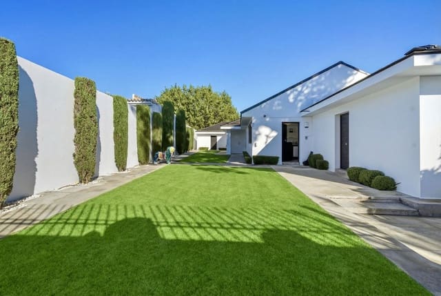 6 soverom Villa til salgs i Guadalmina Baja, Marbella med svømmebasseng garasje - € 5 900 000 (Ref: 9628077)