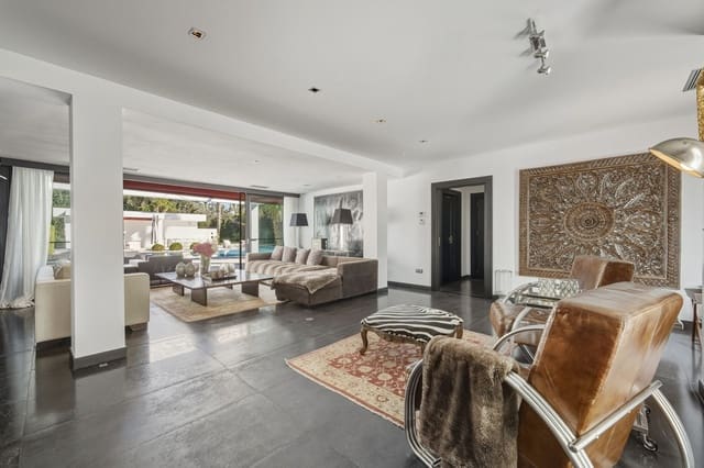 6 bedroom Villa for sale in Guadalmina Baja, Marbella with pool garage - € 5,900,000 (Ref: 9628077)