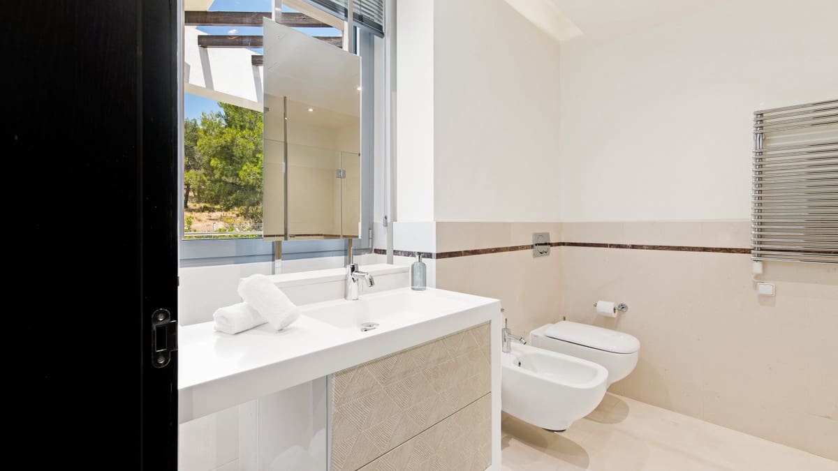 4 soverom Kjedet enebolig til salgs i Marbella med svømmebasseng garasje - € 3 000 000 (Ref: 9628078)