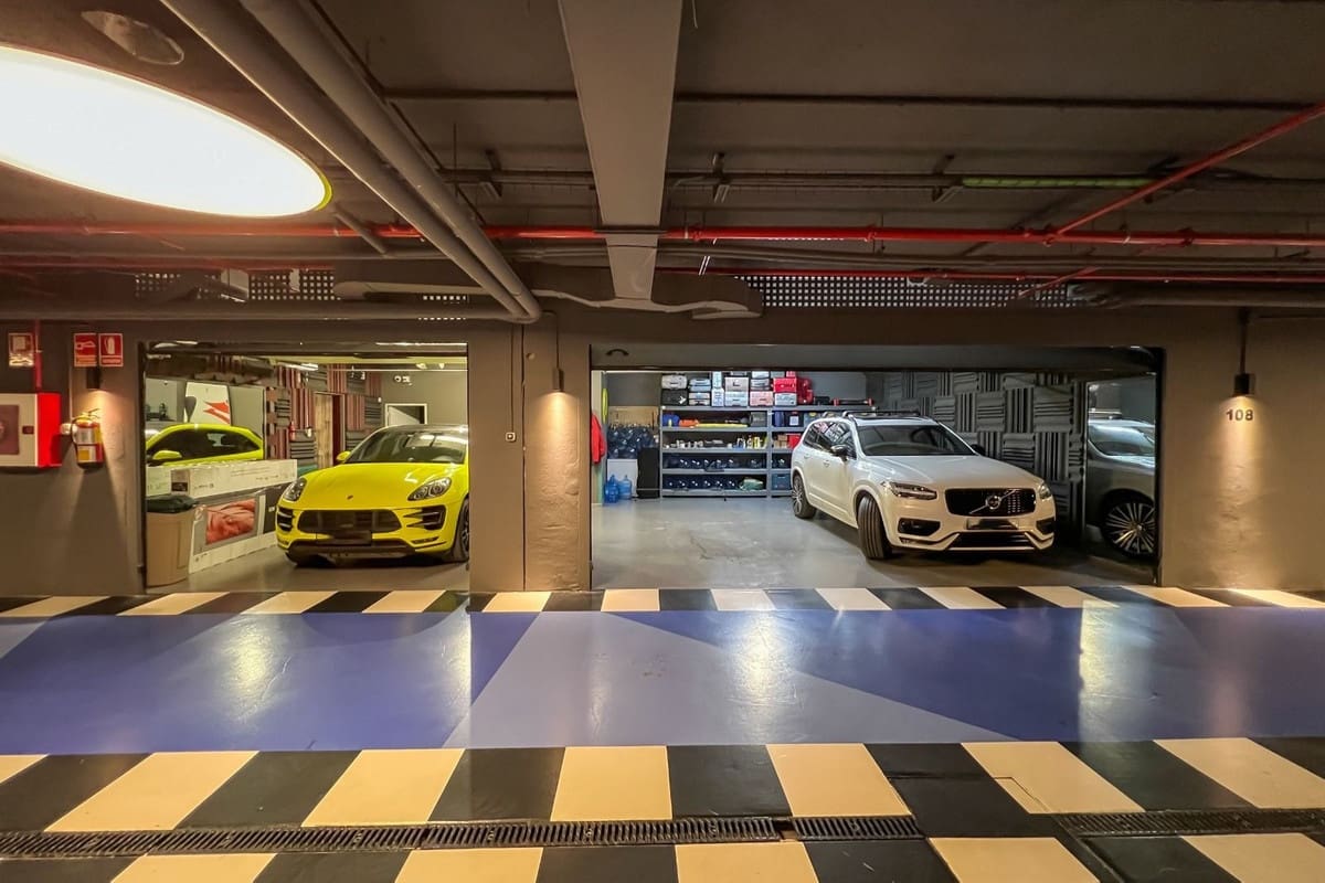 4 makuuhuone Paritalo myytävänä paikassa Marbella mukana uima-altaan 
autotalli - 3 000 000 € (Ref: 9628078)