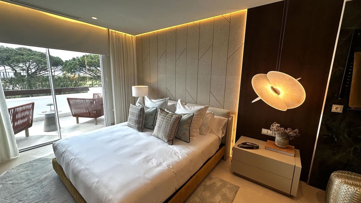 3 soverom Leilighet til salgs i Los Monteros med svømmebasseng garasje - € 2 250 000 (Ref: 9628079)