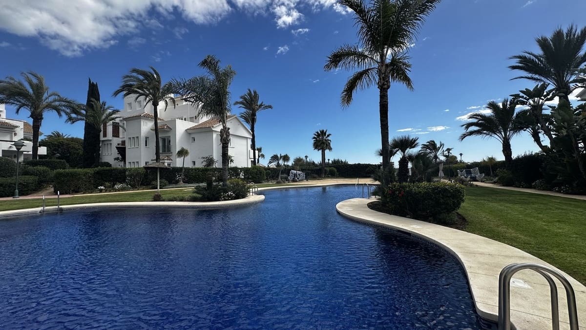 3 Zimmer Apartment zu verkaufen in Los Monteros mit Pool Garage - 2.450.000 € (Ref: 9628079)