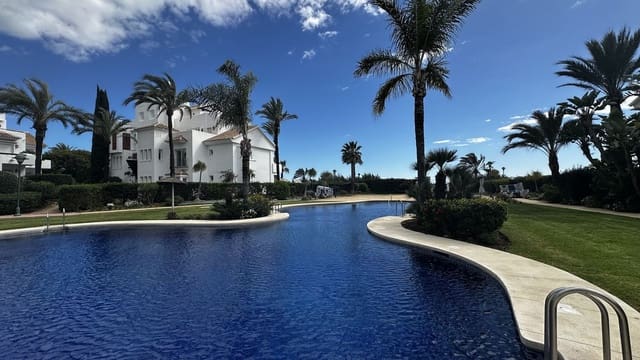 3 chambre Appartement à vendre à Los Monteros, Marbella avec piscine garage - 2 450 000 € (Ref: 9628079)