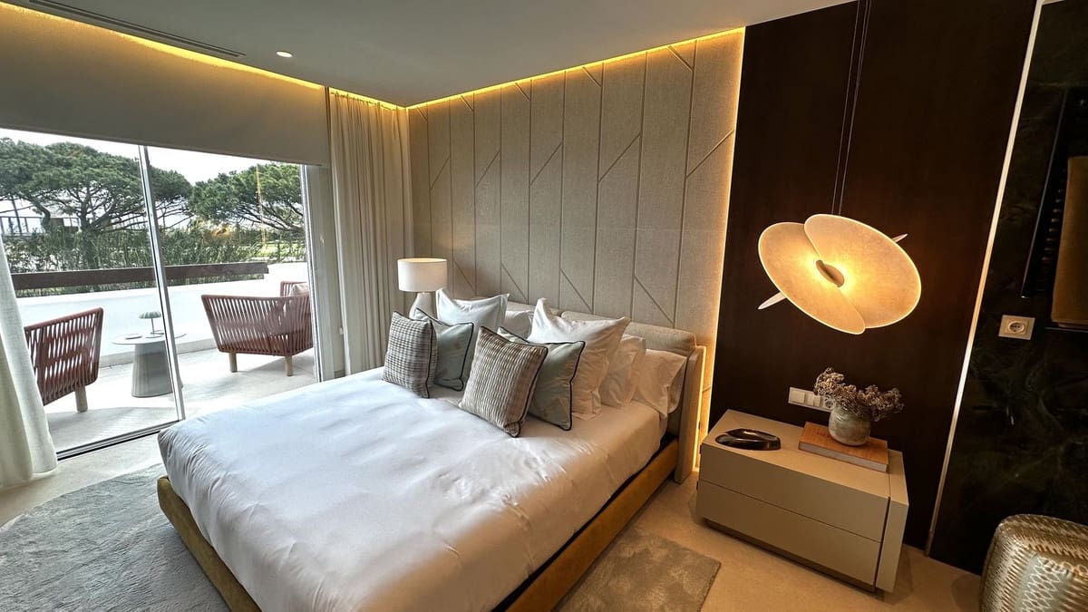 3 Zimmer Apartment zu verkaufen in Los Monteros mit Pool Garage - 2.450.000 € (Ref: 9628079)