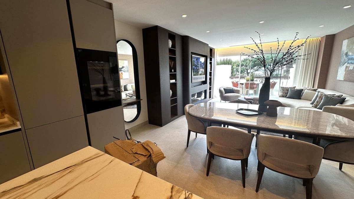 3 Zimmer Apartment zu verkaufen in Los Monteros mit Pool Garage - 2.450.000 € (Ref: 9628079)