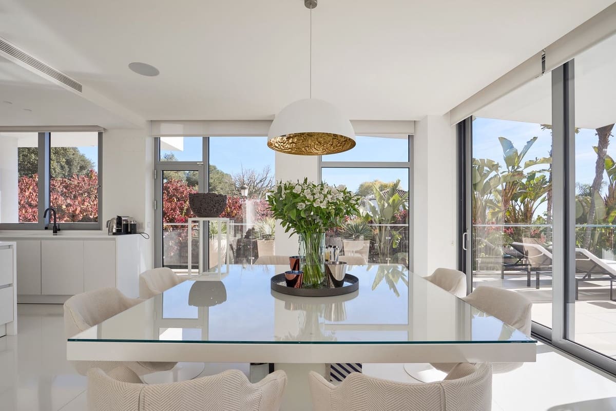 4 soverom Kjedet enebolig til salgs i Marbella med svømmebasseng garasje - € 3 950 000 (Ref: 9628080)