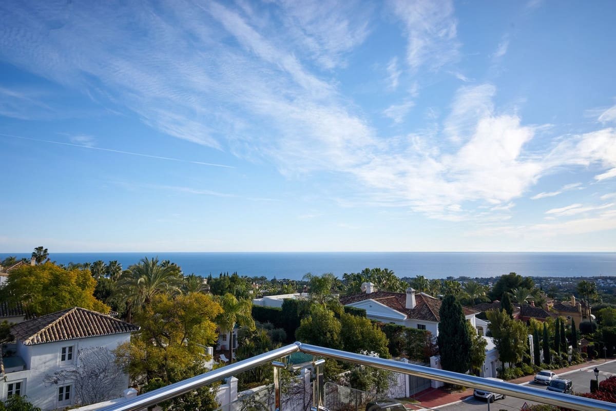 4 soverom Kjedet enebolig til salgs i Marbella med svømmebasseng garasje - € 3 950 000 (Ref: 9628080)