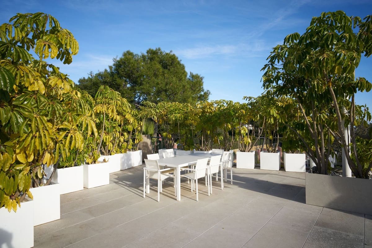 4 soverom Kjedet enebolig til salgs i Marbella med svømmebasseng garasje - € 3 950 000 (Ref: 9628080)