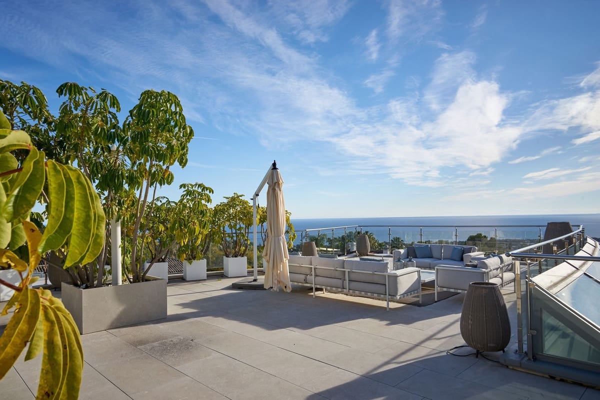 4 soverom Kjedet enebolig til salgs i Marbella med svømmebasseng garasje - € 3 950 000 (Ref: 9628080)