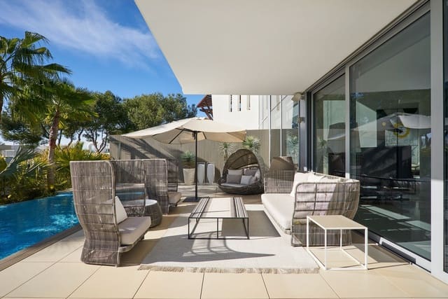 4 soveværelse Semi-Rækkehus til salg i Marbella med swimmingpool garage - € 3.950.000 (Ref: 9628080)