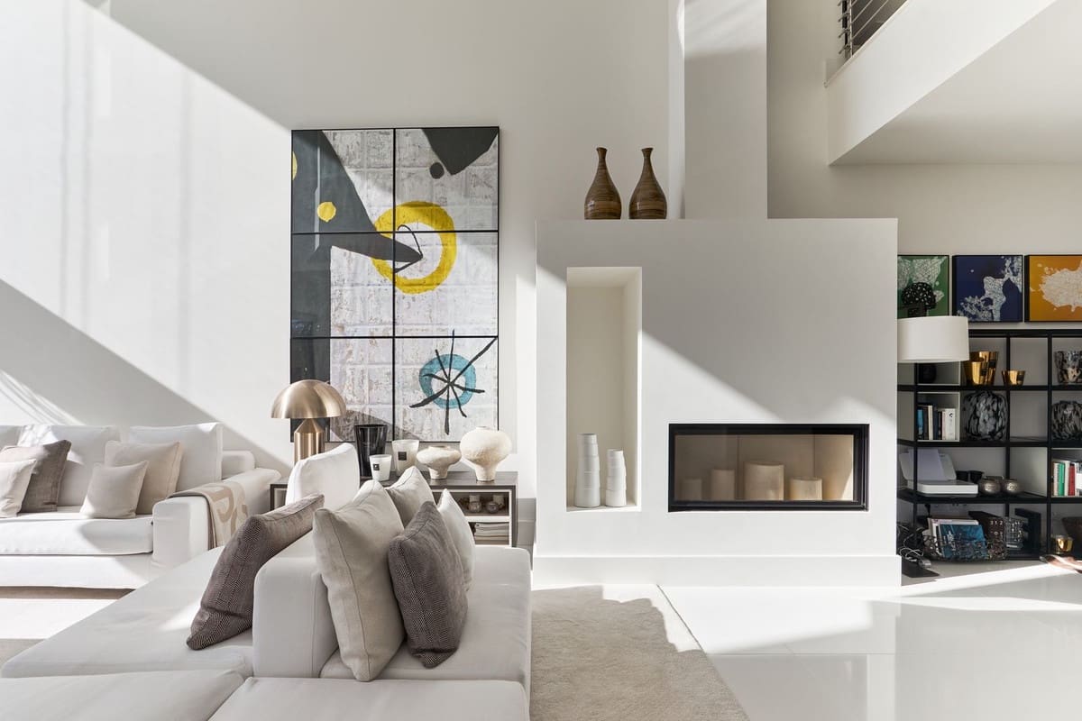 4 bedroom Semi-detached Villa for sale in Marbella with pool garage - € 3,950,000 (Ref: 9628080)