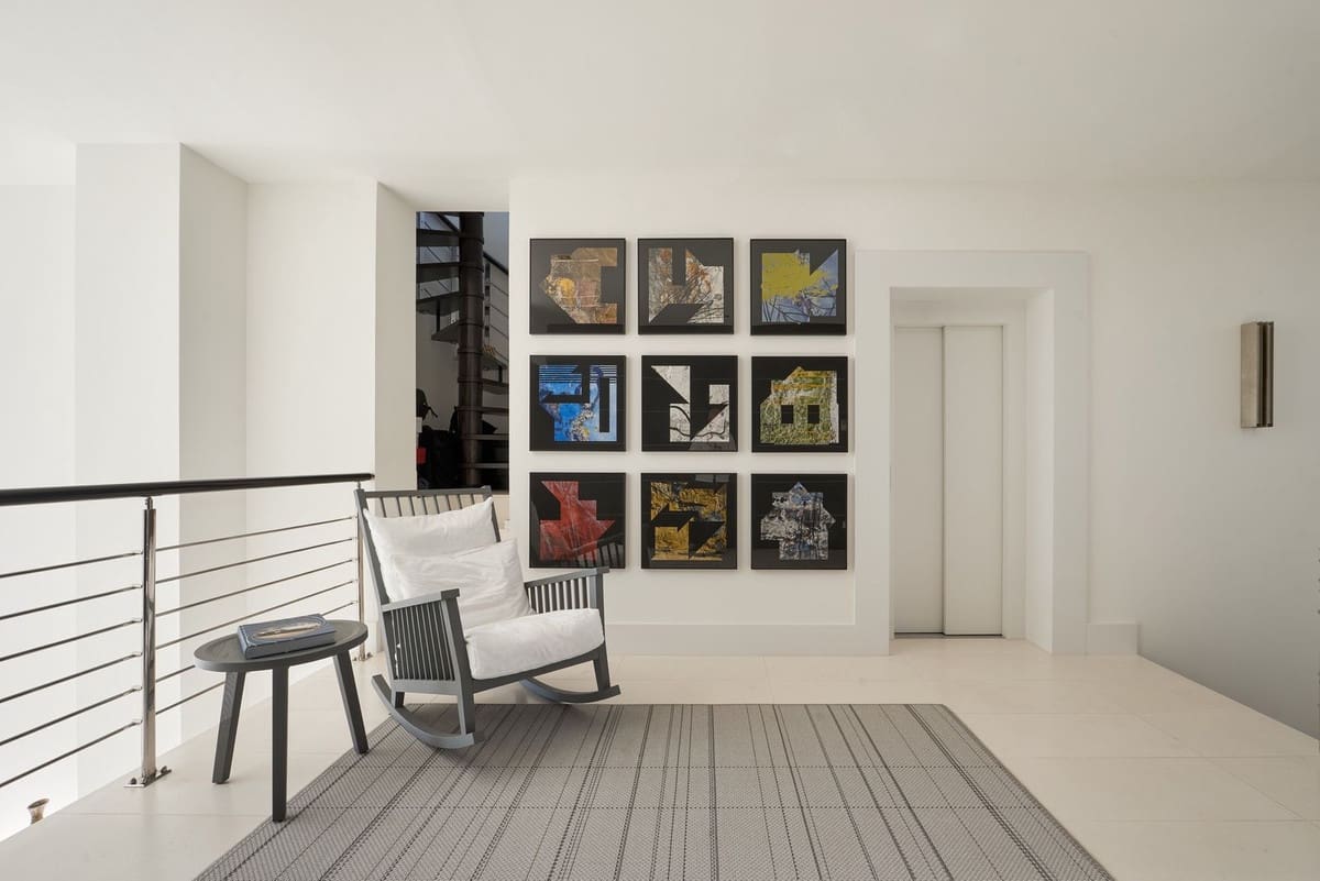 4 bedroom Semi-detached Villa for sale in Marbella with pool garage - € 3,950,000 (Ref: 9628080)