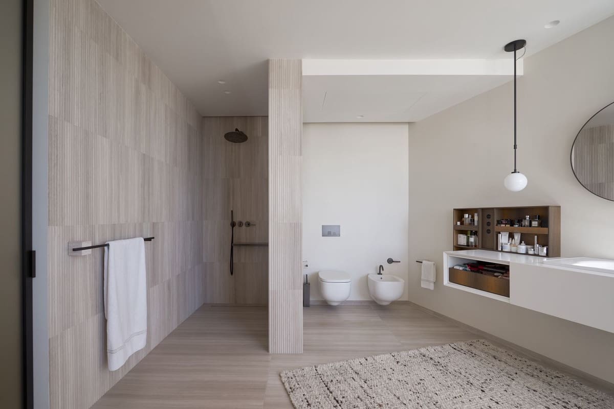 4 bedroom Semi-detached Villa for sale in Marbella with pool garage - € 3,950,000 (Ref: 9628080)