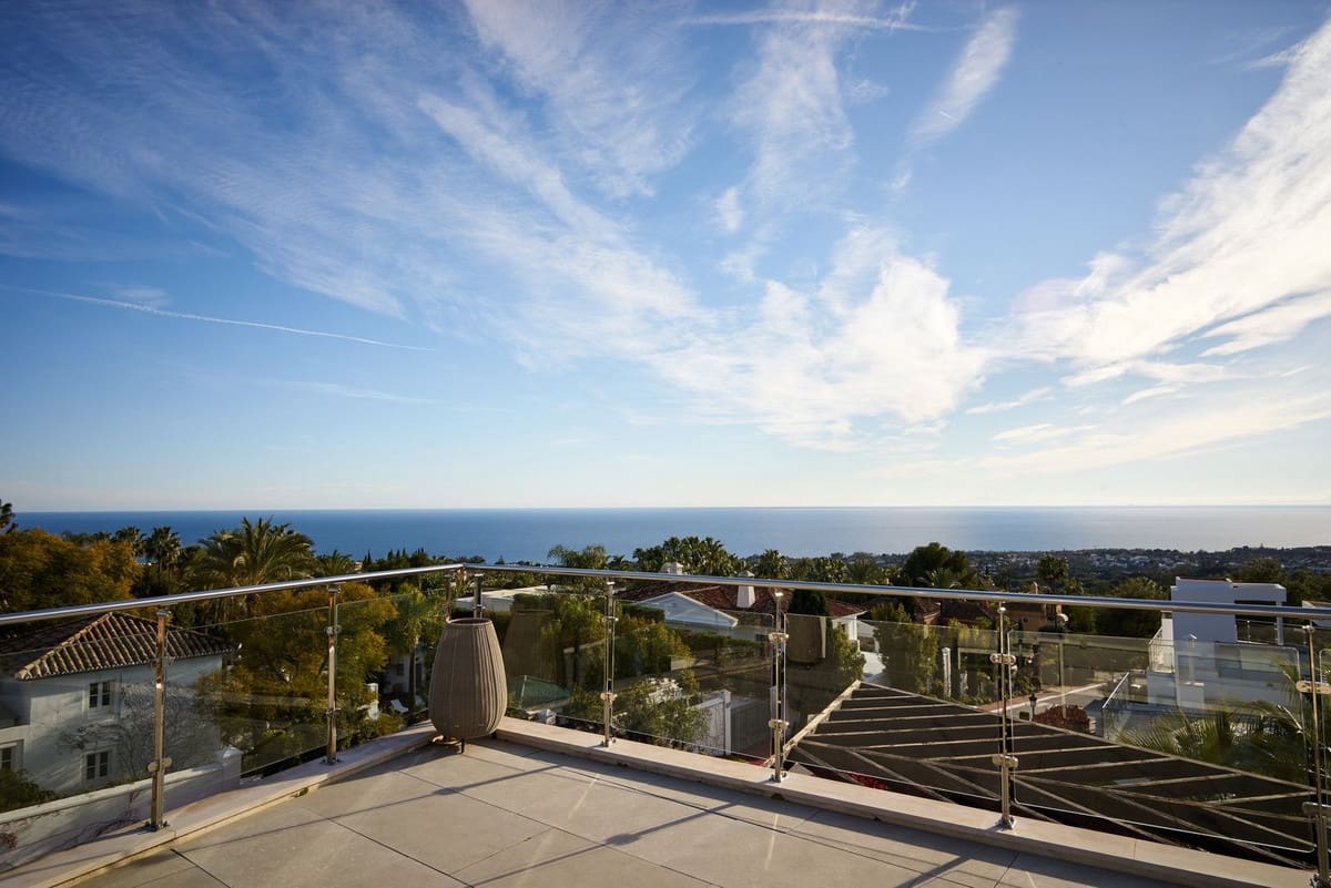 4 bedroom Semi-detached Villa for sale in Marbella with pool garage - € 3,950,000 (Ref: 9628080)