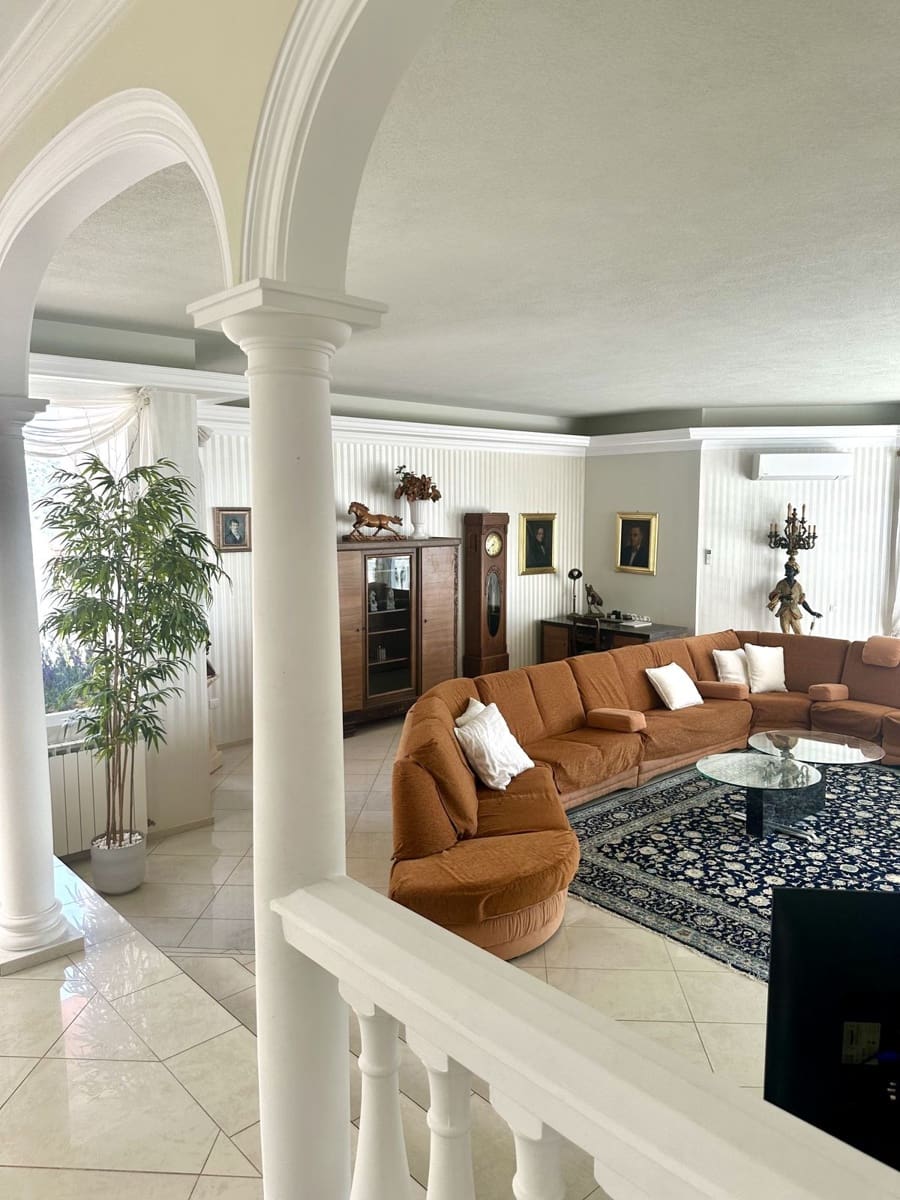 6 slaapkamer Villa te koop in Marbella met zwembad garage - € 2.290.000 (Ref: 9628082)