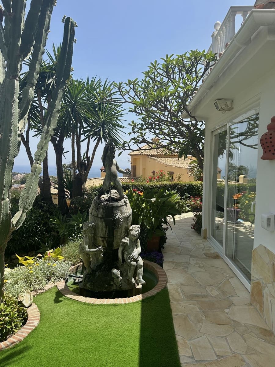 6 slaapkamer Villa te koop in Marbella met zwembad garage - € 2.290.000 (Ref: 9628082)