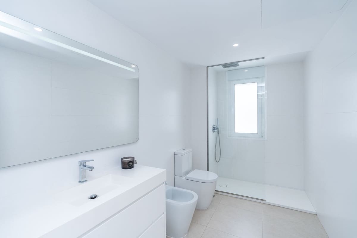 3 slaapkamer Villa te koop in Estepona met zwembad garage - € 2.200.000 (Ref: 9628083)