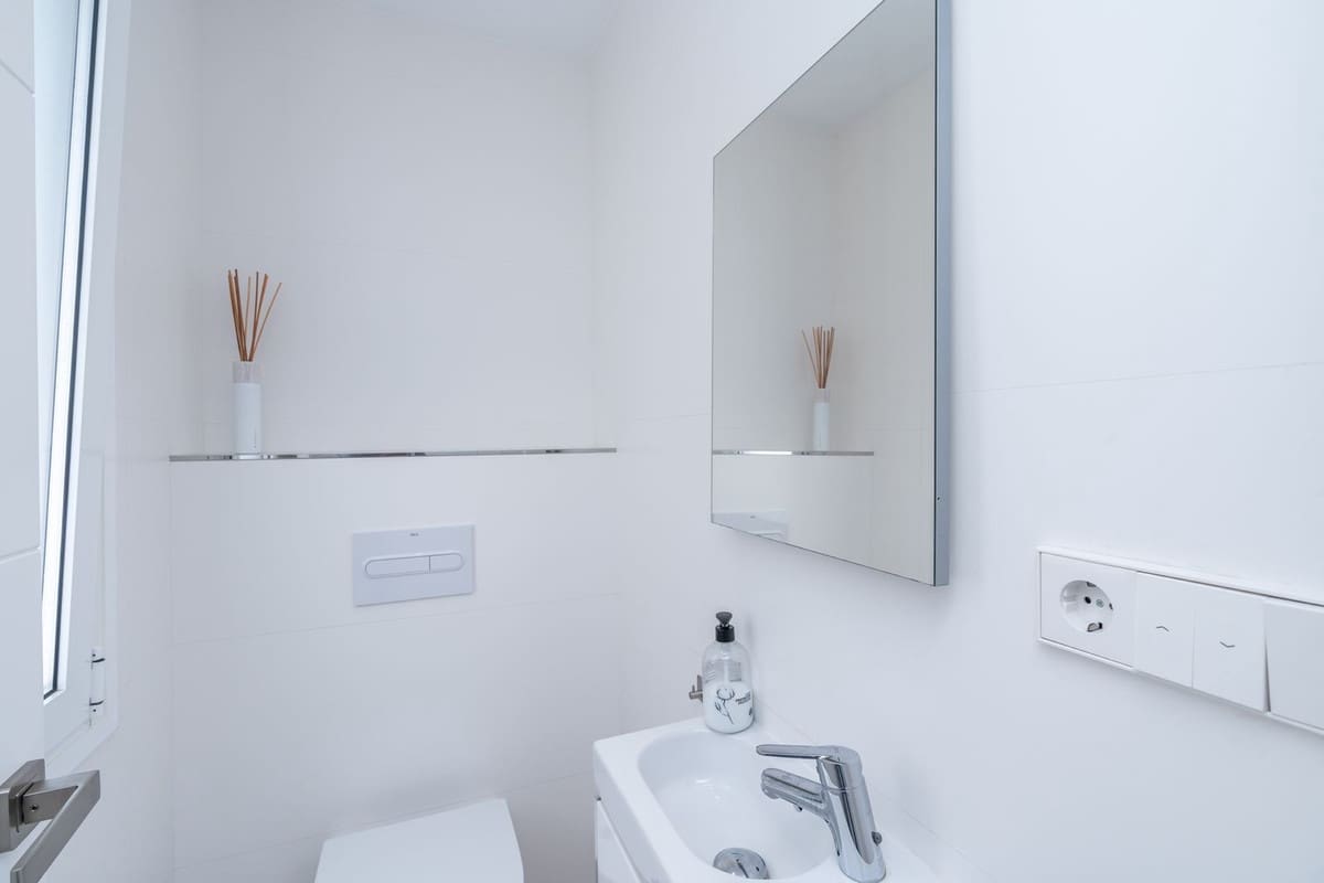 3 slaapkamer Villa te koop in Estepona met zwembad garage - € 2.200.000 (Ref: 9628083)