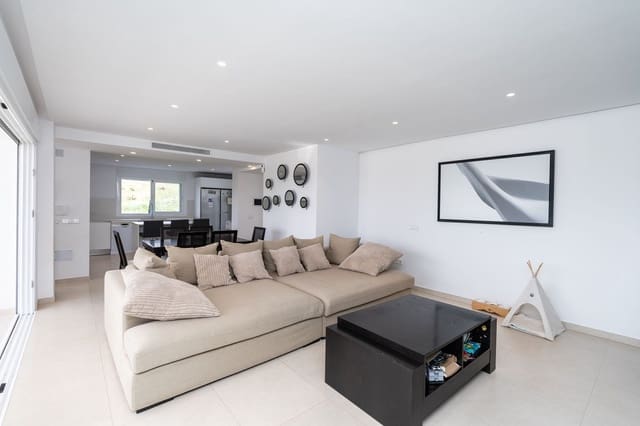 3 slaapkamer Villa te koop in Seghers, Estepona met zwembad garage - € 2.200.000 (Ref: 9628083)