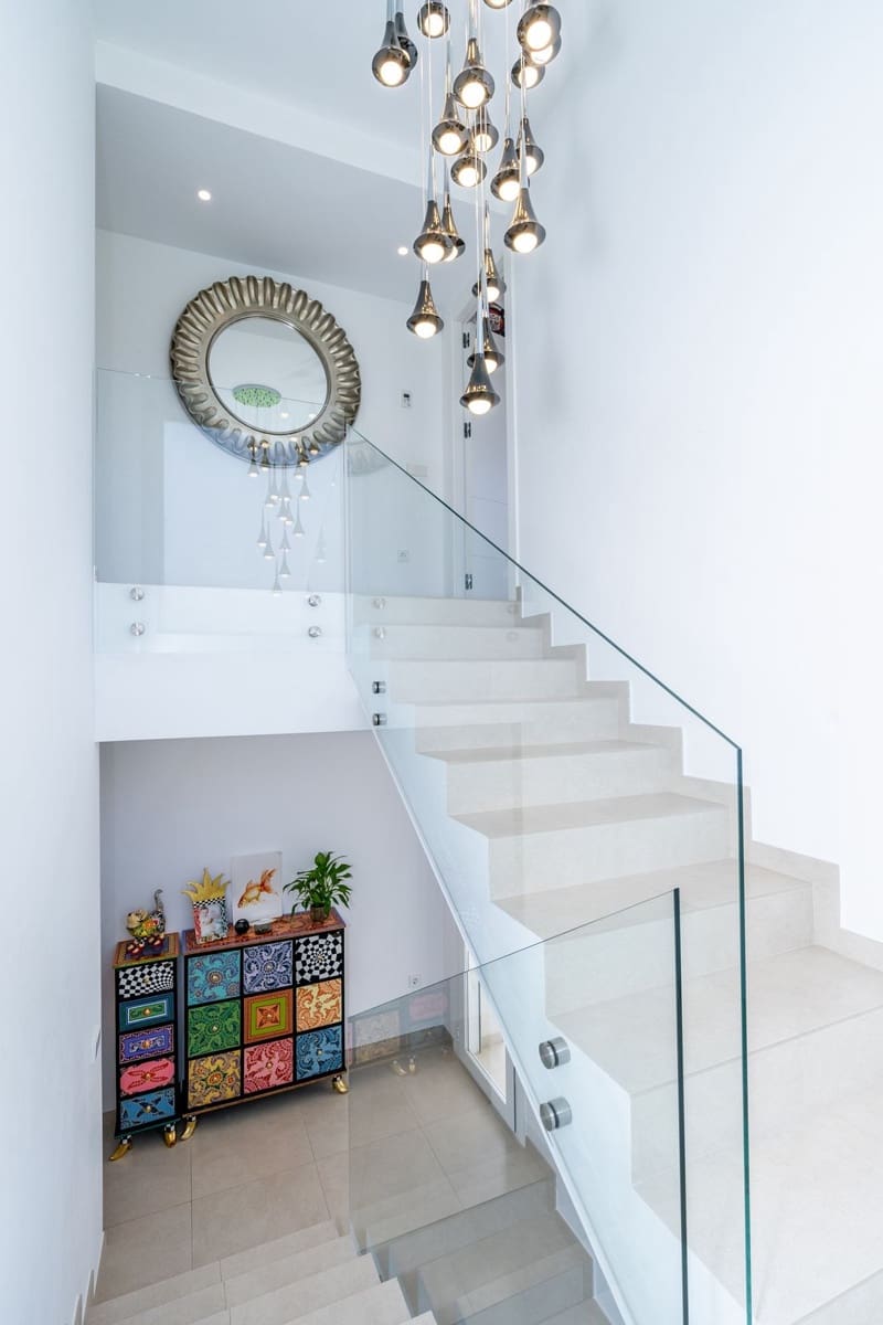 3 slaapkamer Villa te koop in Estepona met zwembad garage - € 2.200.000 (Ref: 9628083)