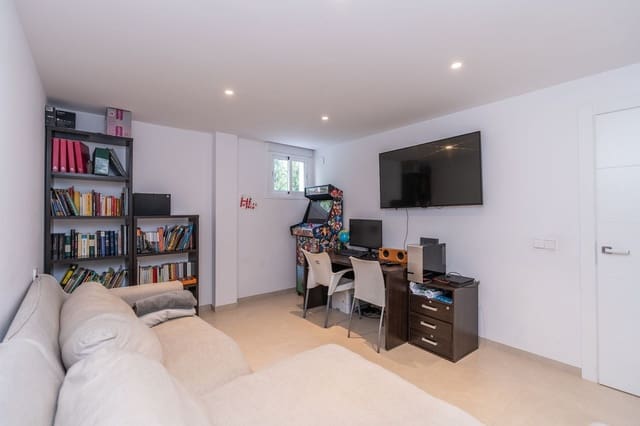3 sypialnia Willa na sprzedaż w Seghers, Estepona z basenem garażem - 2 200 000 € (Ref: 9628083)