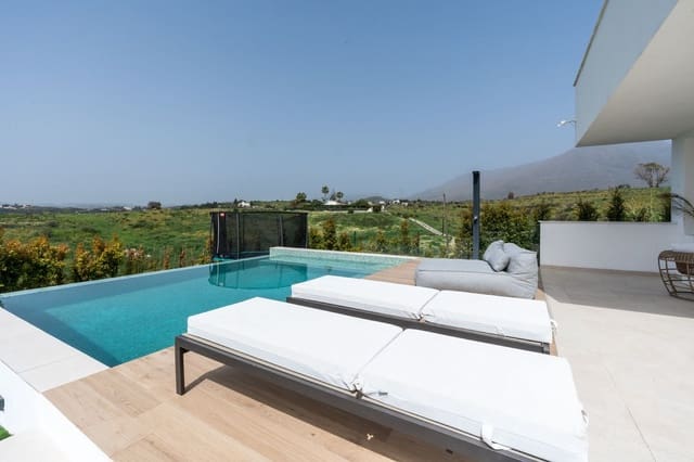 3 sypialnia Willa na sprzedaż w Seghers, Estepona z basenem garażem - 2 200 000 € (Ref: 9628083)