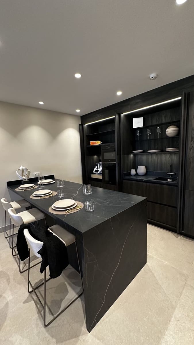 3 sypialnia Apartament na sprzedaż w Estepona z basenem garażem - 1 825 000 € (Ref: 9628084)