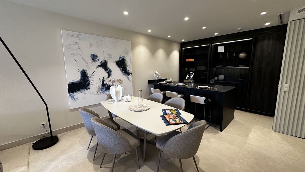 3 bedroom Apartment for sale in Estepona with pool garage - € 1,825,000 (Ref: 9628084)