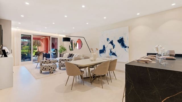 Apartamento de 3 habitaciones en Estepona en venta con piscina garaje - 1.825.000 € (Ref: 9628084)