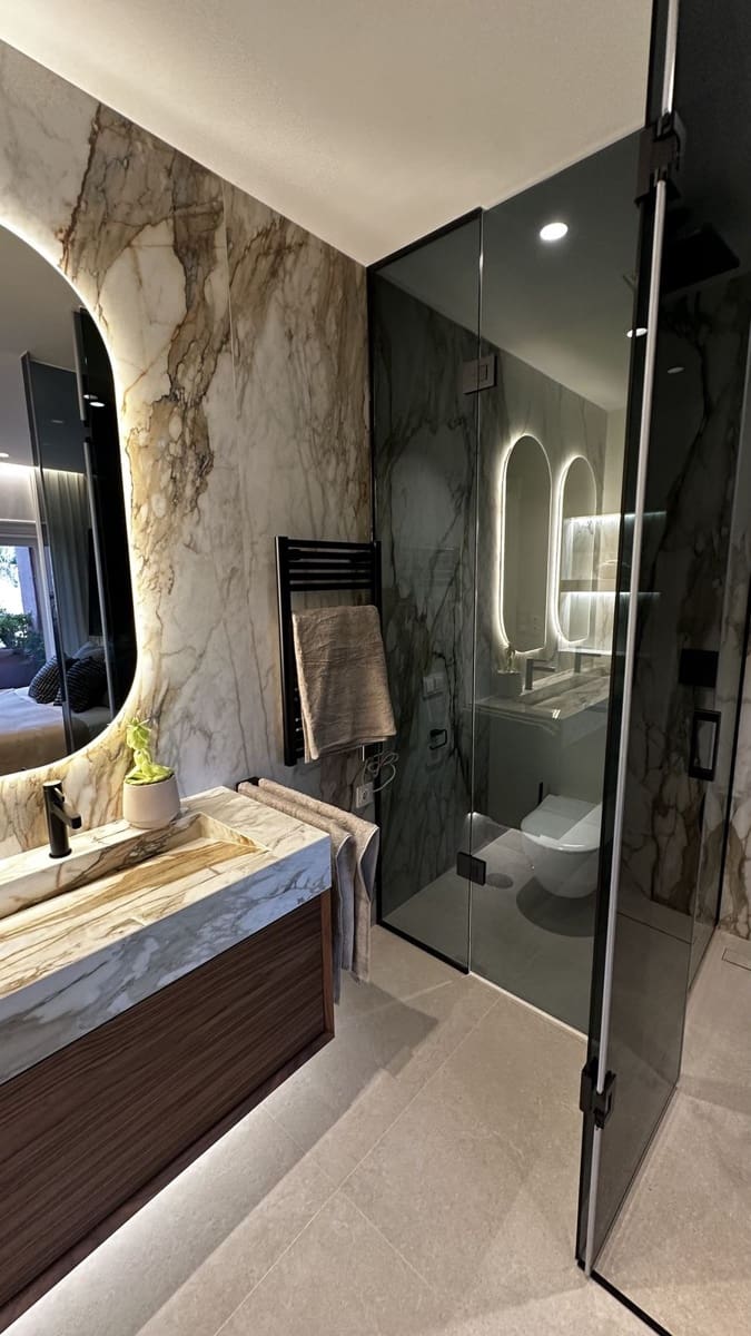 3 bedroom Apartment for sale in Estepona with pool garage - € 1,825,000 (Ref: 9628084)