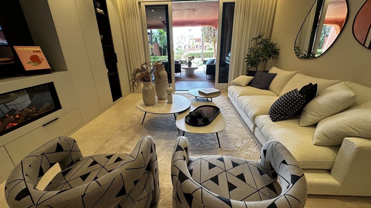 3 bedroom Apartment for sale in Estepona with pool garage - € 1,825,000 (Ref: 9628084)