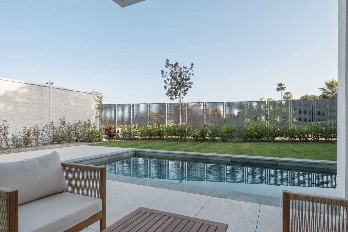 4 slaapkamer Villa te koop in Estepona met zwembad garage - € 1.695.000 (Ref: 9628085)