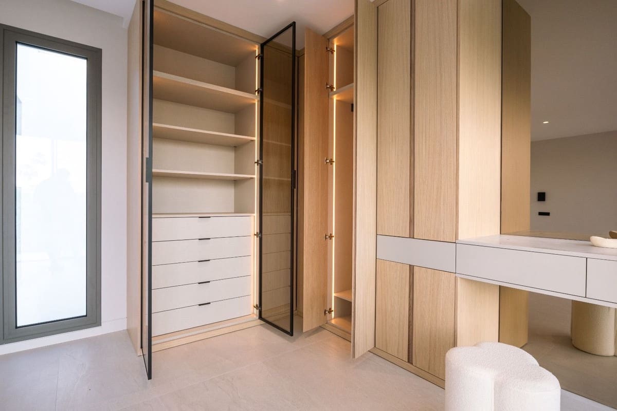 4 slaapkamer Villa te koop in Estepona met zwembad garage - € 1.695.000 (Ref: 9628085)