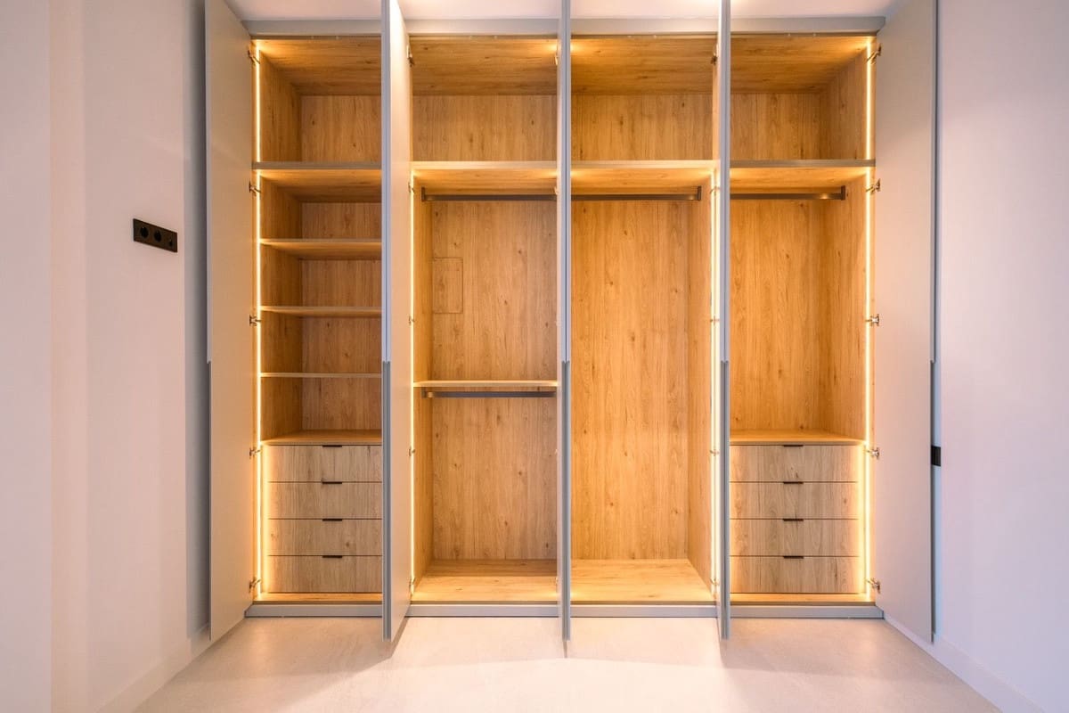 4 slaapkamer Villa te koop in Estepona met zwembad garage - € 1.695.000 (Ref: 9628085)