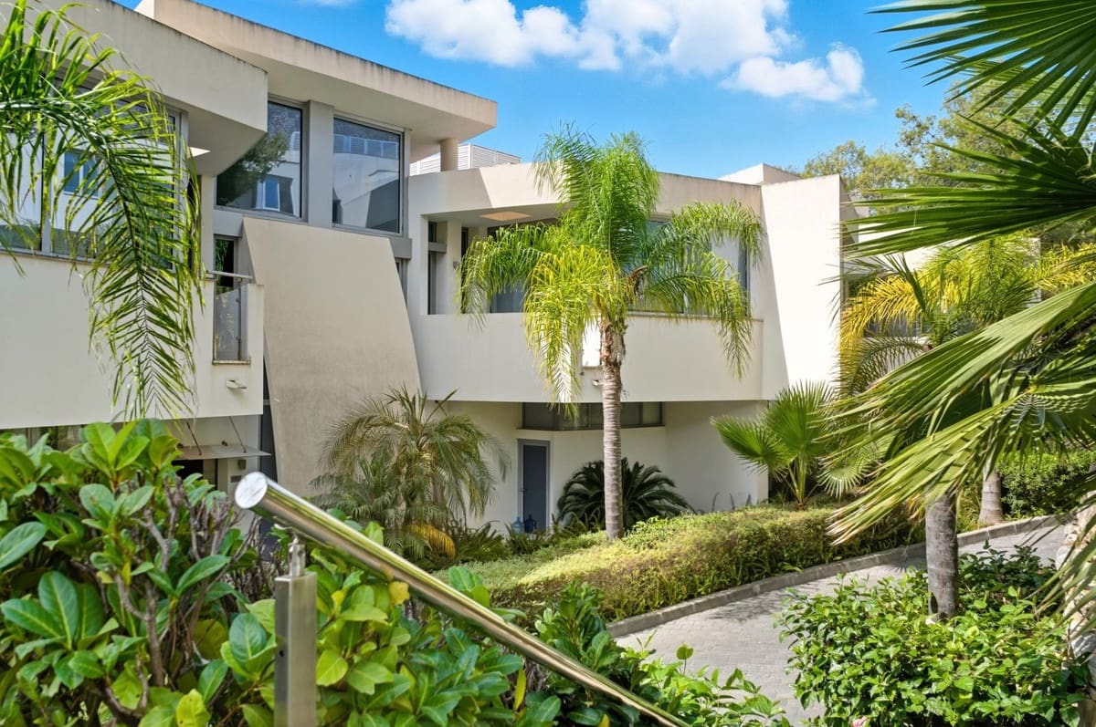 2 sovrum Hus till salu i Marbella med pool garage - 1 417 500 € (Ref: 9628086)