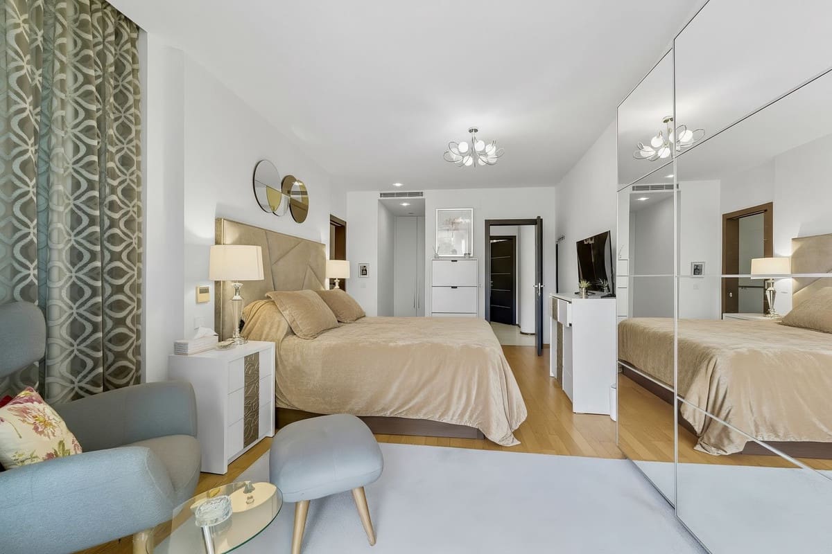 2 sypialnia Dom na sprzedaż w Marbella z basenem garażem - 1 417 500 € (Ref: 9628086)