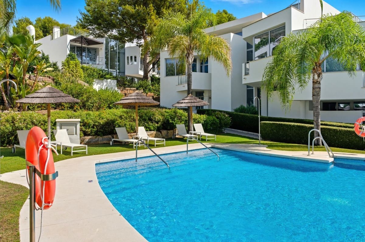 2 sypialnia Dom na sprzedaż w Marbella z basenem garażem - 1 417 500 € (Ref: 9628086)