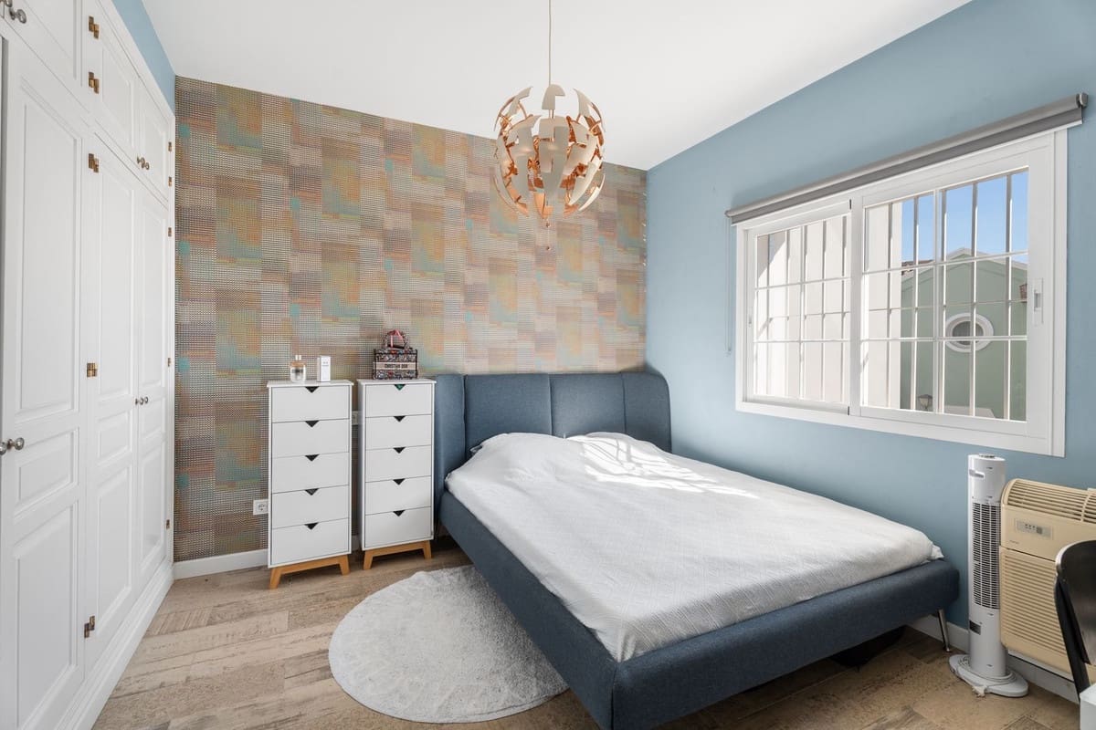 3 sovrum Hus till salu i Golden Mile med pool garage - 1 250 000 € (Ref: 9628087)